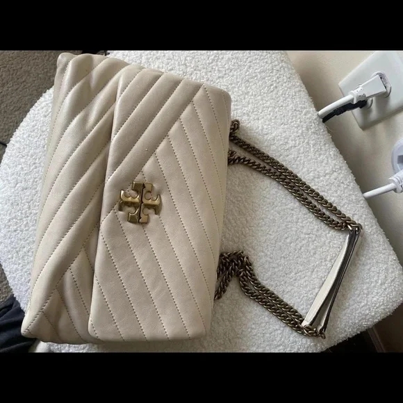 Tory Burch Cream Quilted Shoulder Bag - Picture 2 of 6